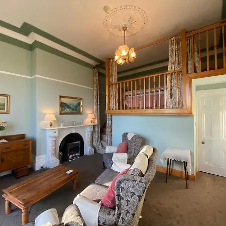 Bellfield Country * Masham