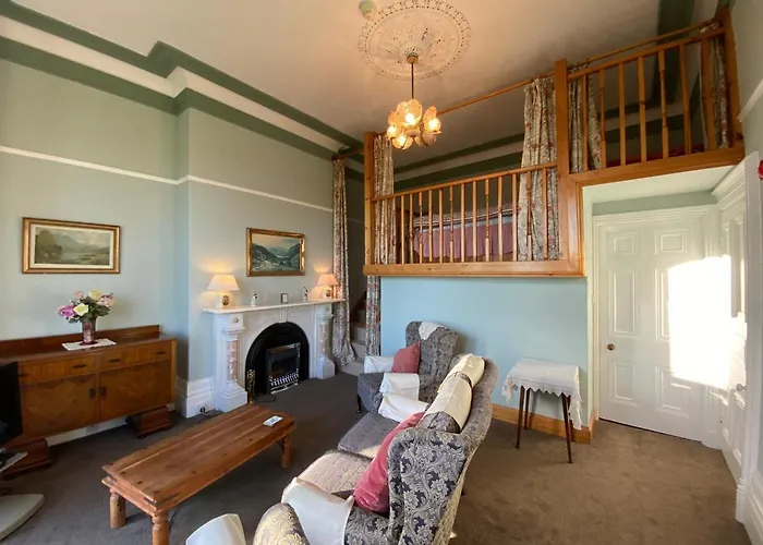 Bellfield Country * Masham